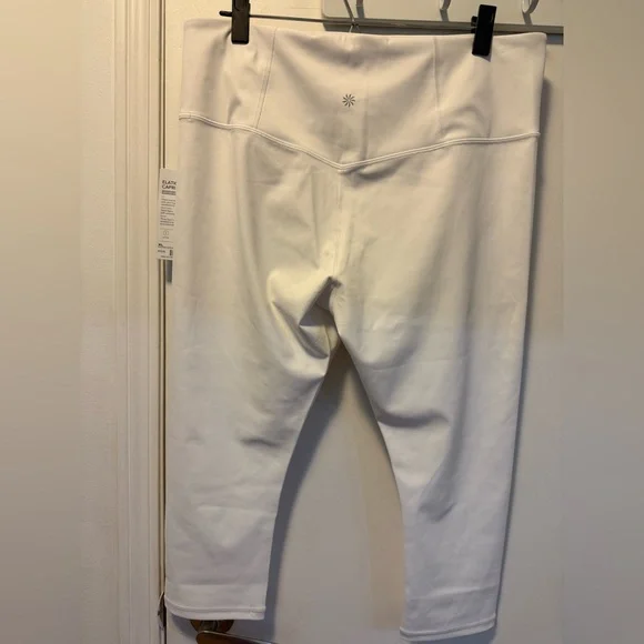 NWT Athleta High-Rise Elation White Capri Leggings, Size XL - Picture 8 of 11
